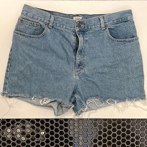 L.L. Bean Original Fit Distressed Jean Denim Cutoff Shorts Size 18 Regular EUC